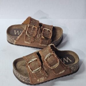 Sandalia Moleca Marrón Brillito